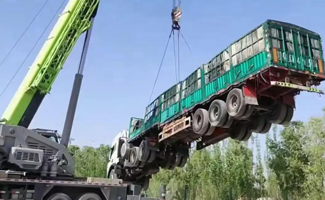个旧道路脱困救援案例